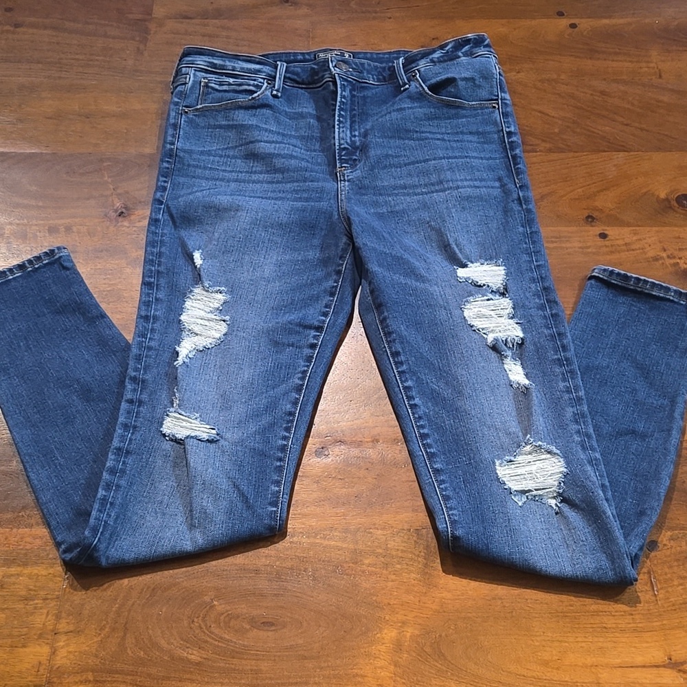Abercrombie & Fitch Simone High Rise Super Skinny Distressed Jeans Size 8